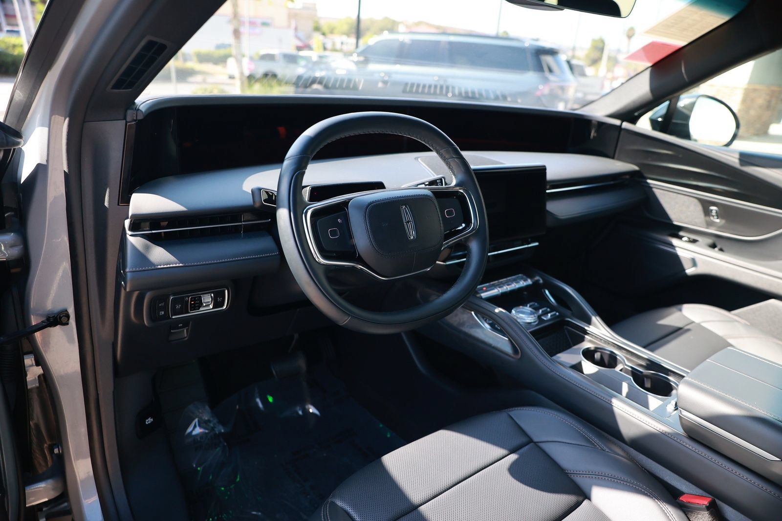 Used 2024 Lincoln Nautilus Premier w/ Jet Appearance Package AWD/4WD image 20