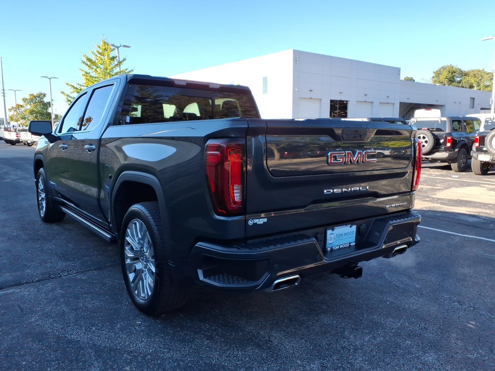 Used 2021 GMC Sierra 1500 Denali w/ Denali Premium Package AWD/4WD image 8