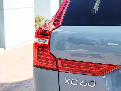 Used 2024 Volvo XC60 T8 Plus w/ Protection Package Premier AWD/4WD image 9