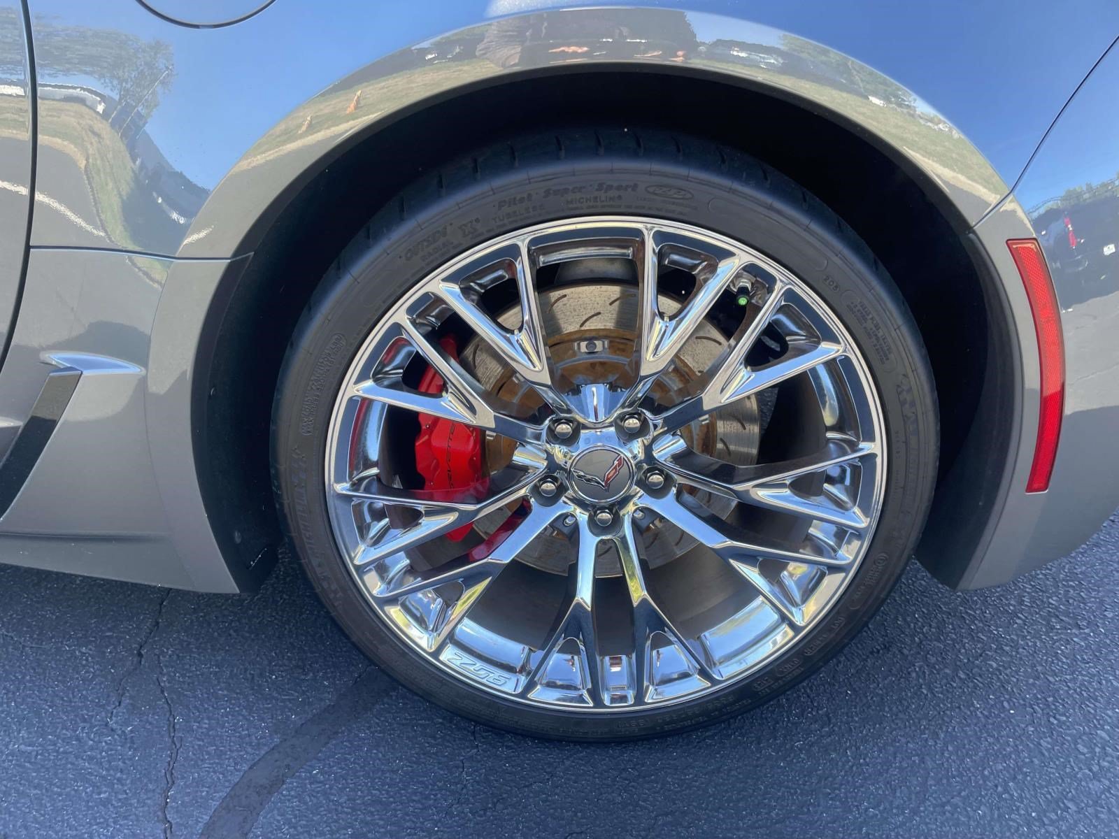 Used 2016 Chevrolet Corvette Z06 w/ 2LZ Preferred Equipment Group RWD image 7