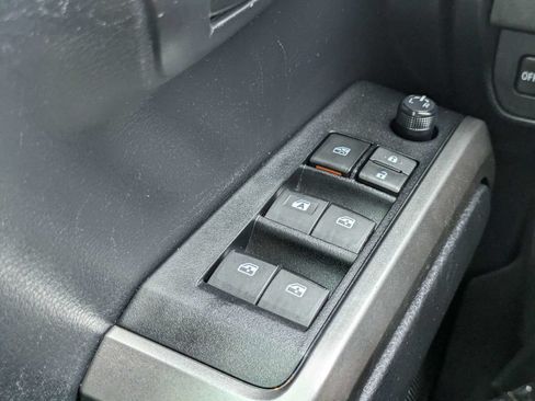 Used 2021 Toyota Tacoma SR5 RWD image 27