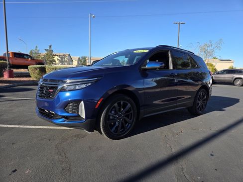 Used 2022 Chevrolet Equinox RS w/ Infotainment Package image 2