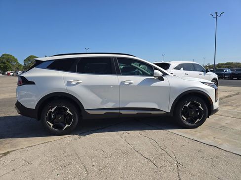 New 2026 Kia Sportage EX w/ EX Panoramic Sunroof Package AWD/4WD image 9