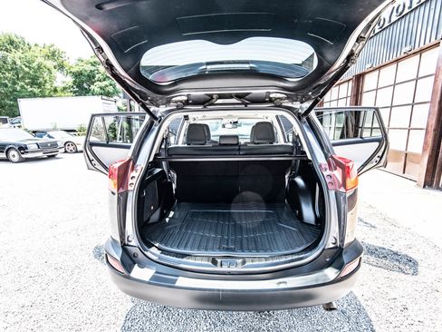Used 2014 Toyota RAV4 Limited w/ Technology Package AWD/4WD image 32