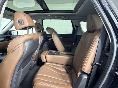 Certified 2024 Acura MDX w/ Technology Package FWD image 24