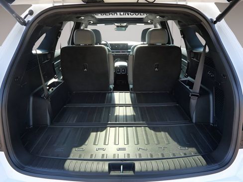 Used 2024 Kia Sorento SX Prestige w/ Sage Leather Package AWD/4WD image 12