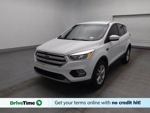 Used 2019 Ford Escape SE FWD image 1