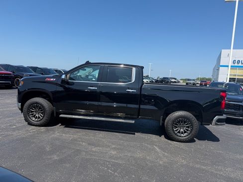 Used 2021 Chevrolet Silverado 1500 LTZ AWD/4WD image 2