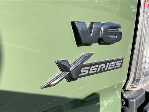 Used 2021 Toyota Tacoma TRD Off-Road image 10