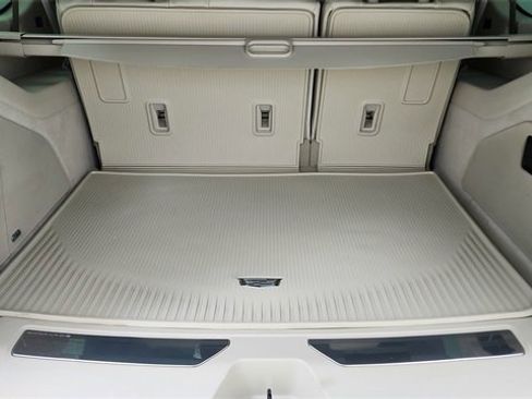 Used 2025 Cadillac Escalade ESV Premium Luxury Platinum image 15