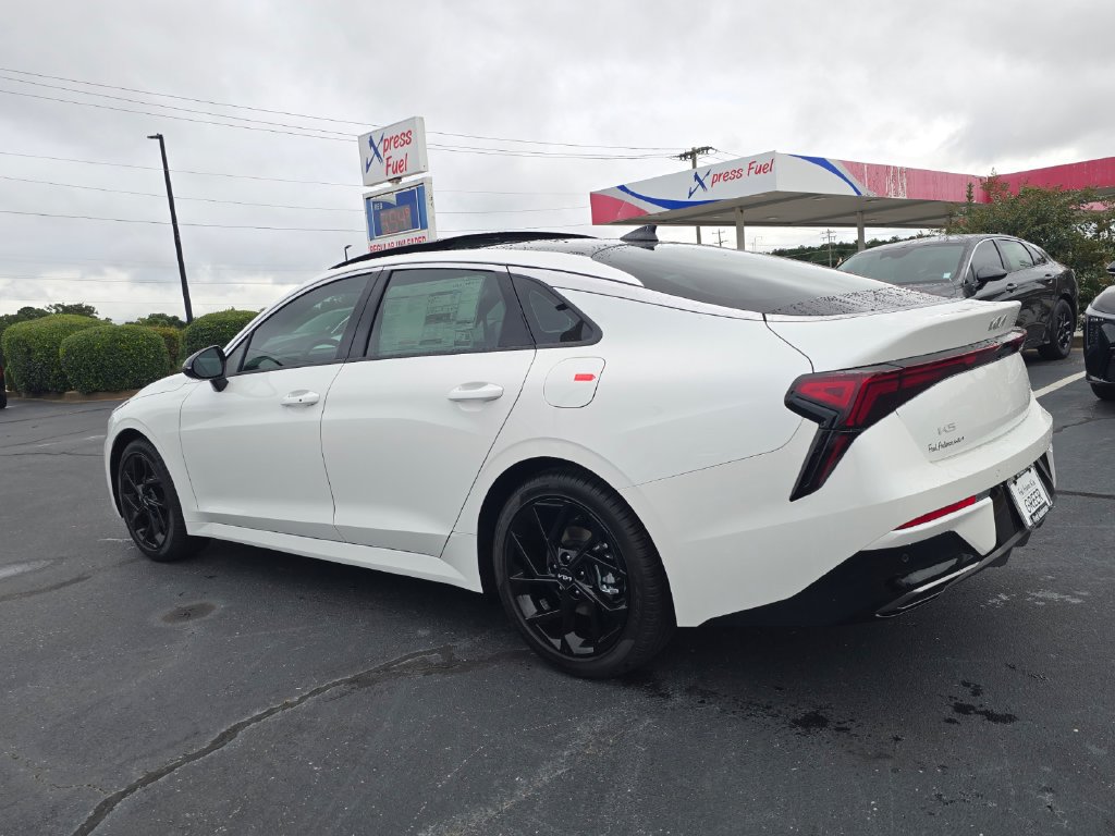 New 2027 Kia K5 GT-Line image 5