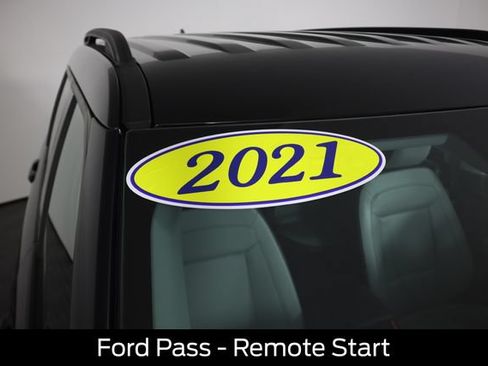 Used 2021 Ford Explorer XLT w/ Equipment Group 202A AWD/4WD image 13