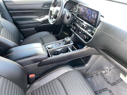 New 2026 Nissan Pathfinder Rock Creek AWD/4WD image 9