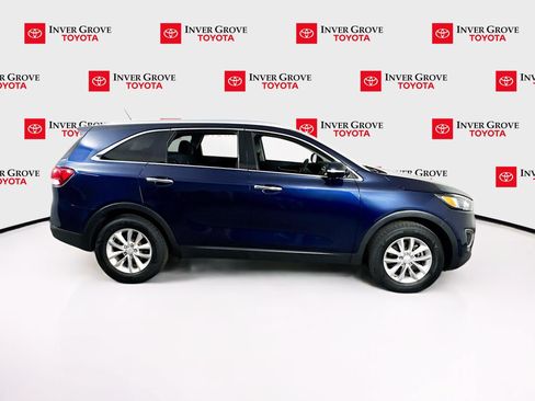 Used 2016 Kia Sorento FWD image 4