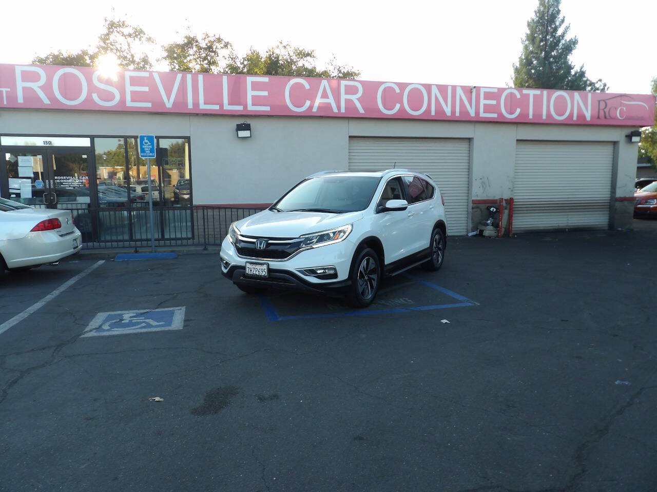 Used 2015 Honda CR-V Touring image 1