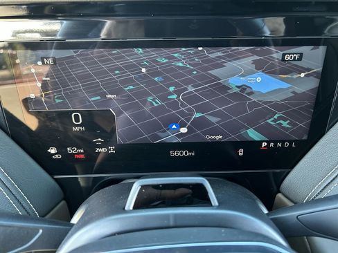 Used 2025 GMC Yukon Denali Ultimate image 11