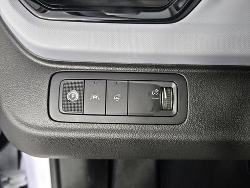 New 2027 Chevrolet Bolt LT w/ Comfort Package FWD image 21