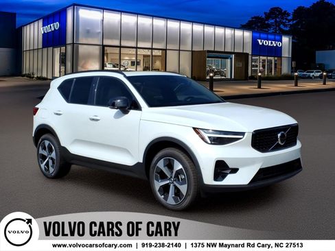 New 2026 Volvo XC40 B4 Plus w/ Climate Package FWD image 1