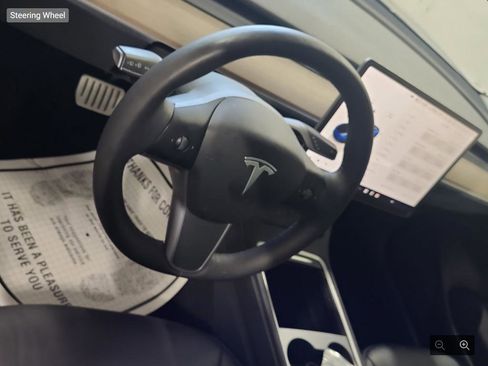 Used 2023 Tesla Model 3 Performance image 9