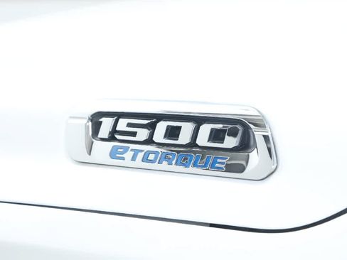 Used 2024 RAM 1500 Big Horn AWD/4WD image 36