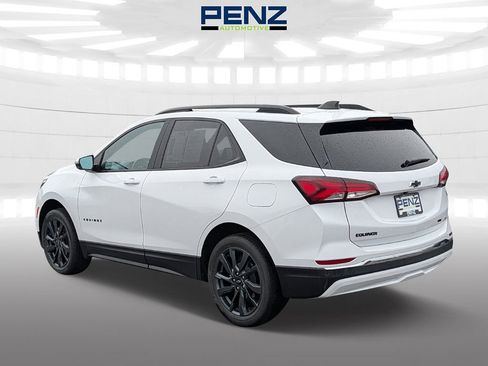 Used 2022 Chevrolet Equinox RS w/ RS Leather Package image 5