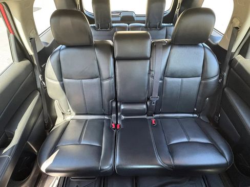 Used 2017 Nissan Pathfinder SL w/ Trailer Tow Package image 32