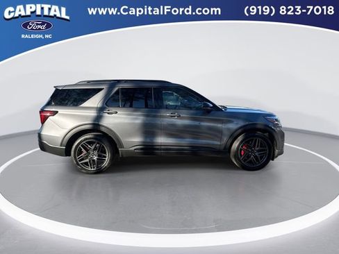 Certified 2025 Ford Explorer ST image 9