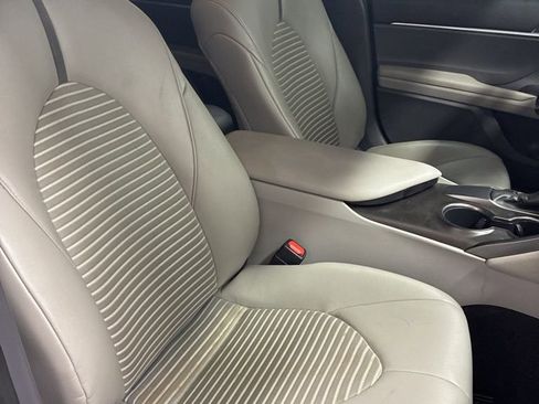 Used 2021 Toyota Camry SE FWD image 26