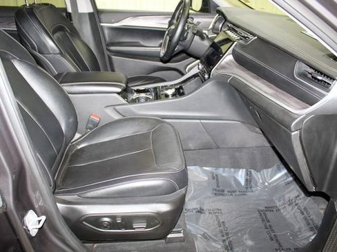 Used 2022 Jeep Grand Cherokee L Limited w/ Trailer Tow Group (B) image 13