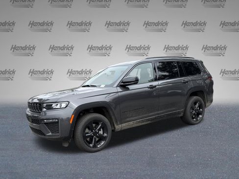 New 2026 Jeep Grand Cherokee L Limited w/ Limited Altitude Package RWD image 4