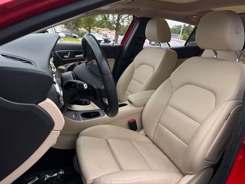 Used 2019 Mercedes-Benz GLA 250 4MATIC image 14