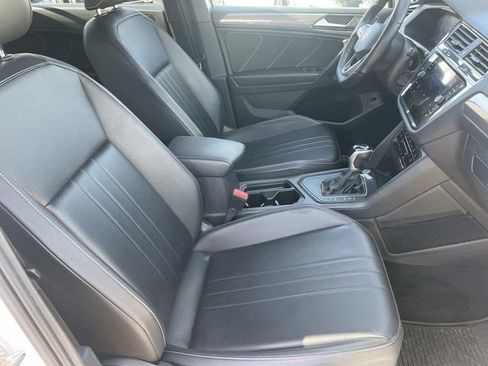 Used 2022 Volkswagen Tiguan SE R-Line image 26