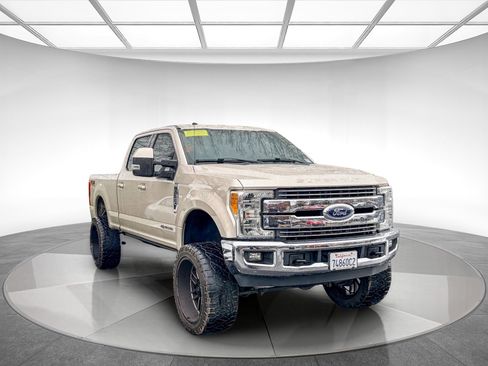 Used 2017 Ford F350 Lariat w/ Lariat Value Package image 4