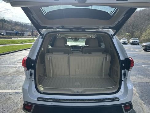 Used 2019 Toyota Highlander Limited Platinum image 24