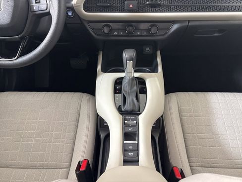 Used 2025 Honda HR-V LX image 22