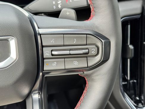 New 2026 GMC Yukon XL AT4 Ultimate AWD/4WD image 31