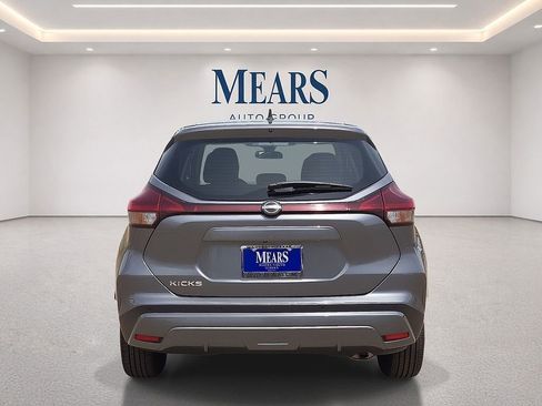 Used 2024 Nissan Kicks S FWD image 4