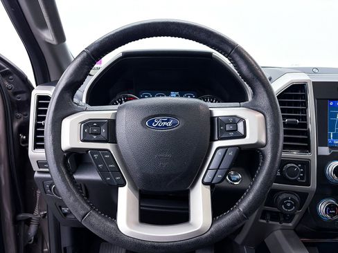 Used 2019 Ford F150 Lariat w/ Equipment Group 502A Luxury image 32