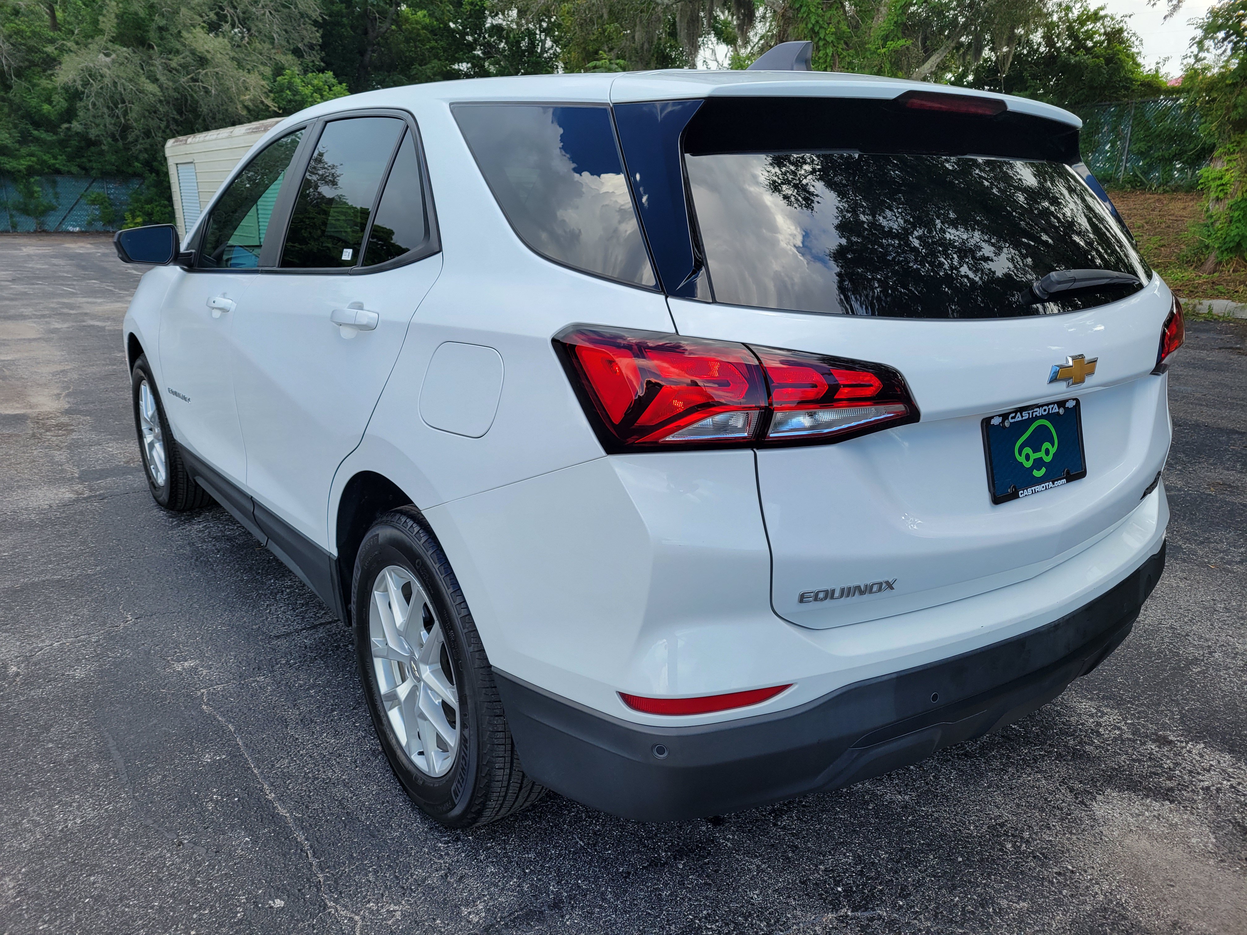 Certified 2024 Chevrolet Equinox LS w/ LS Convenience Package FWD image 8