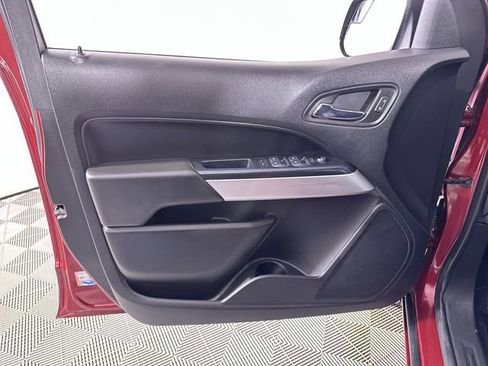 Used 2020 Chevrolet Colorado LT w/ LT Convenience Package image 23