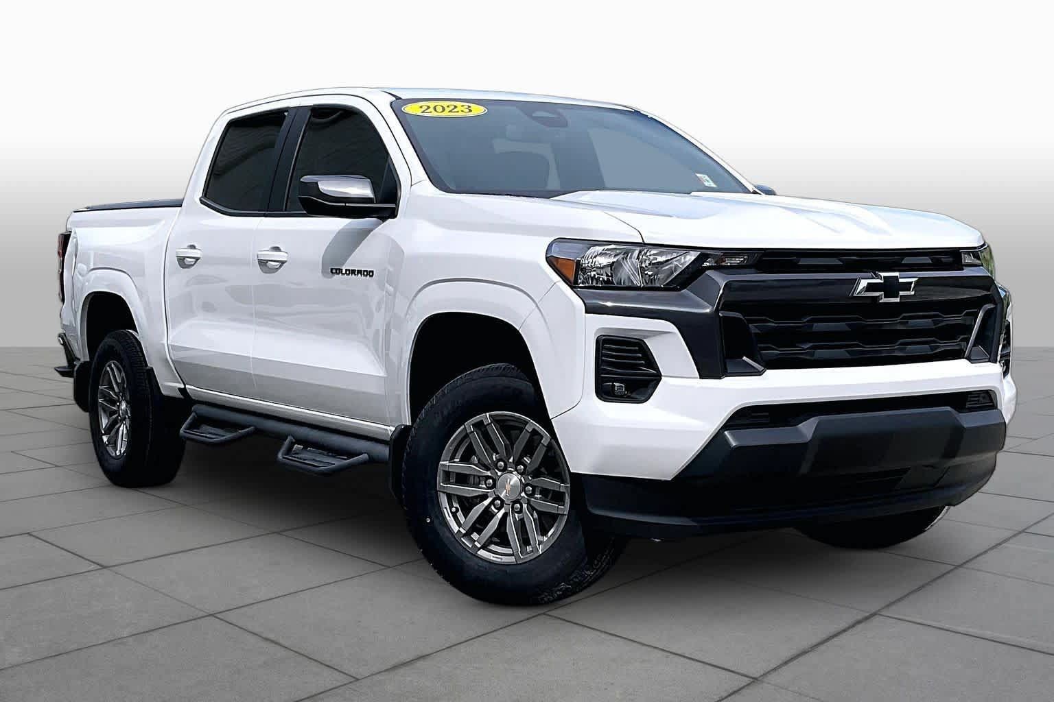 Used 2023 Chevrolet Colorado LT w/ LT Convenience Package II RWD image 3
