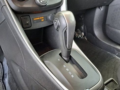 Used 2019 Chevrolet Trax LT w/ LT Convenience Package FWD image 17