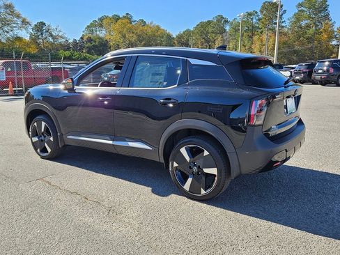 New 2026 Nissan Kicks SR FWD image 7