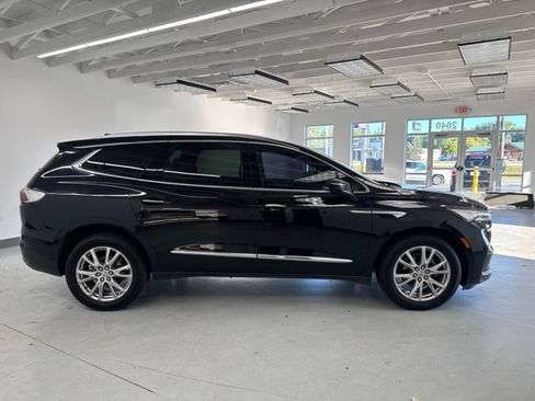Used 2023 Buick Enclave Essence w/ Experience Buick Package AWD/4WD image 16