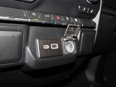 Used 2019 Chevrolet Silverado 1500 LT w/ All-Star Edition AWD/4WD image 18
