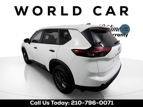Used 2024 Nissan Rogue S FWD image 5