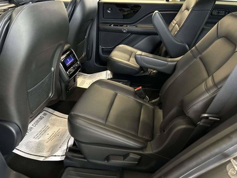 Used 2025 Lincoln Aviator 2WD w/ Jet Appearance Package image 16