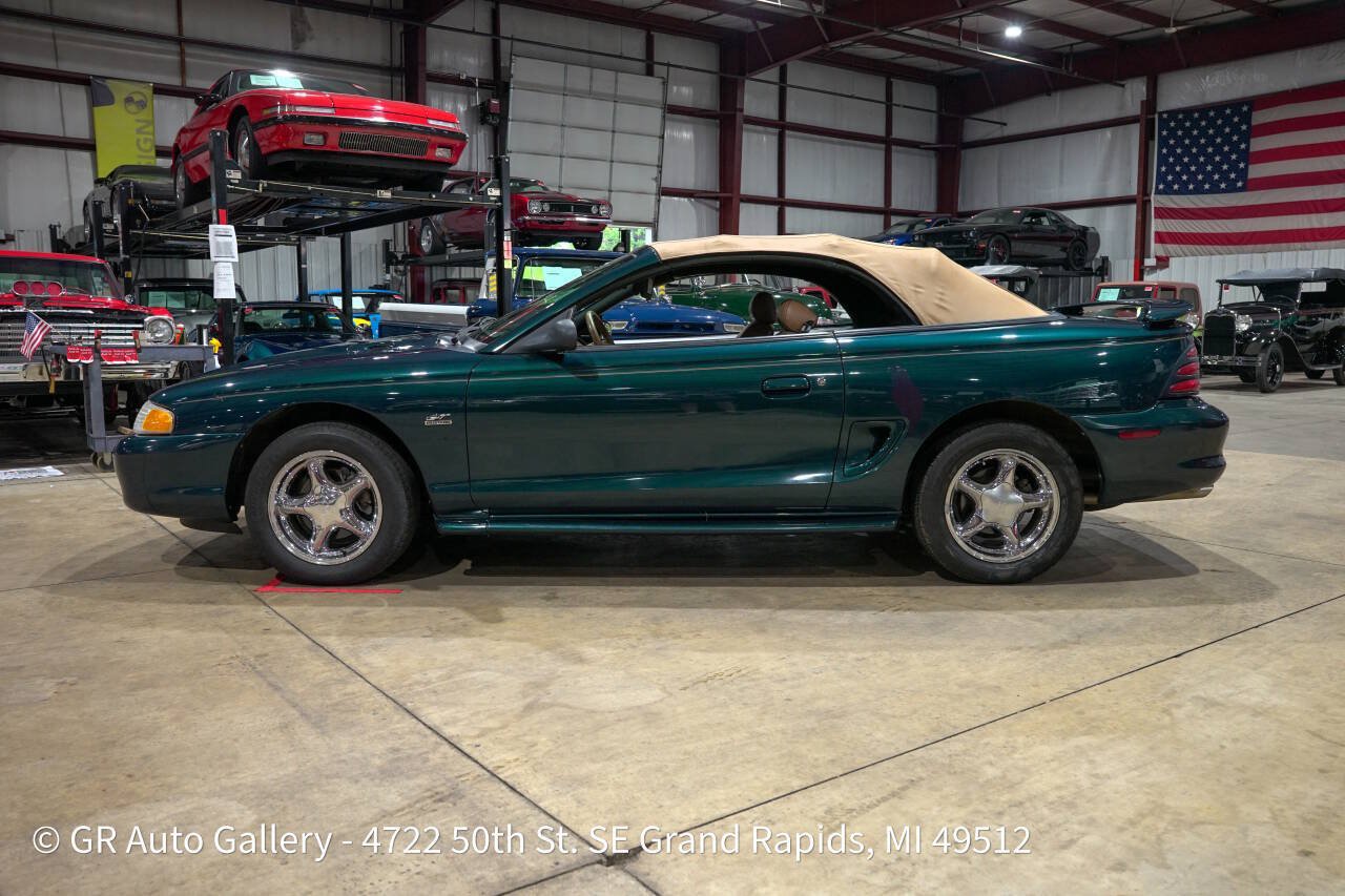 Used 1994 Ford Mustang GT RWD image 21