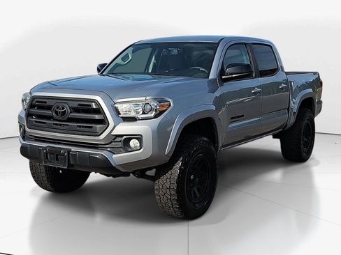 Used 2016 Toyota Tacoma SR5 w/ SR5 Appearance Package (SN) RWD image 8