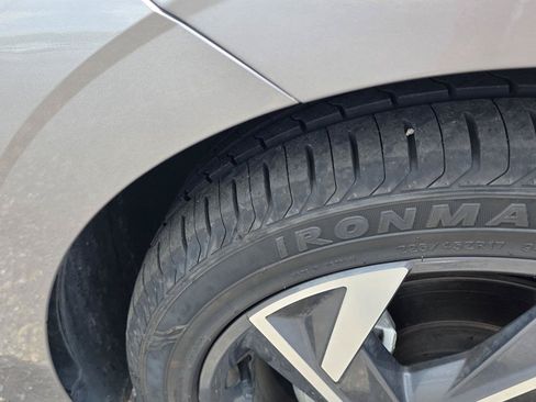 Used 2025 Hyundai Elantra SEL FWD image 30
